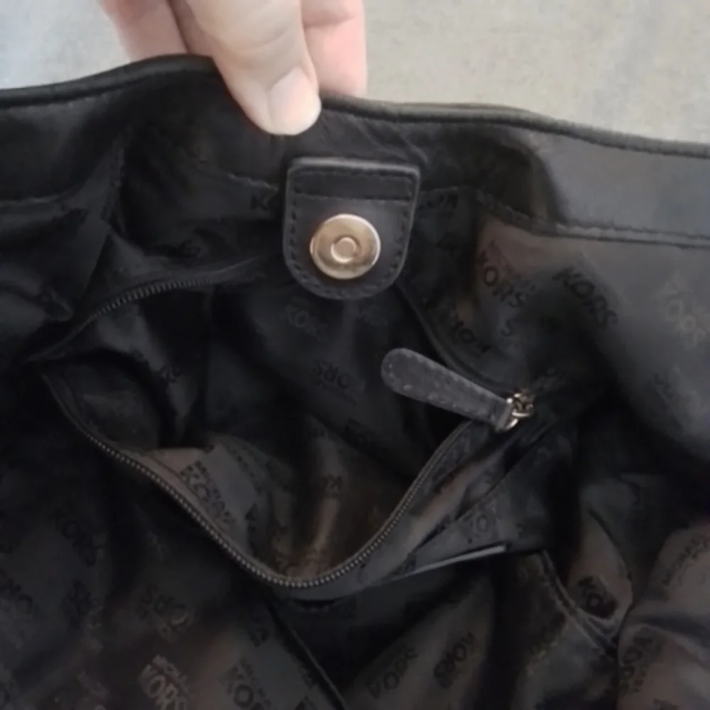 Michael Kors Vintage Soft Leather Hobo Shoulder Bag Black & Gold Hardware